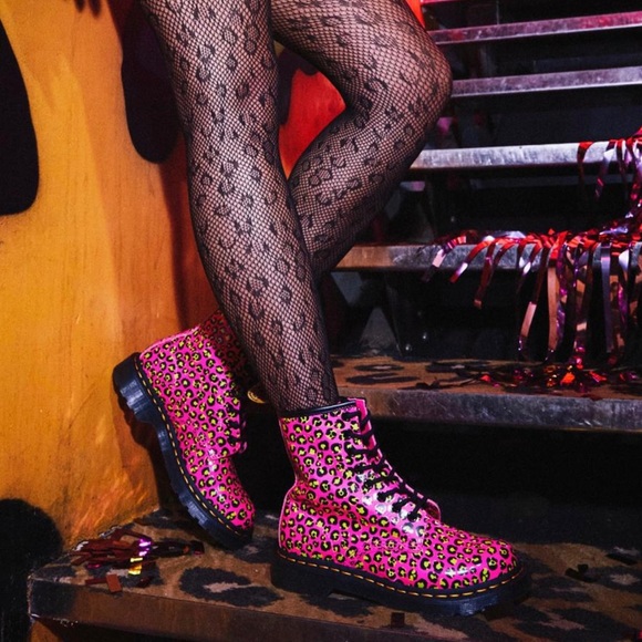 Dr. Martens 1460 Leopard Smooth Leather Lace Up Boots, size 7, New in Box - Picture 12 of 12